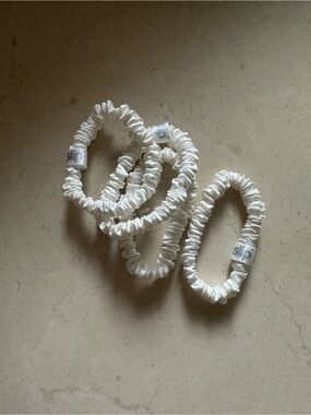 Set of 4 silk SLIP SCRUNCHIES SET